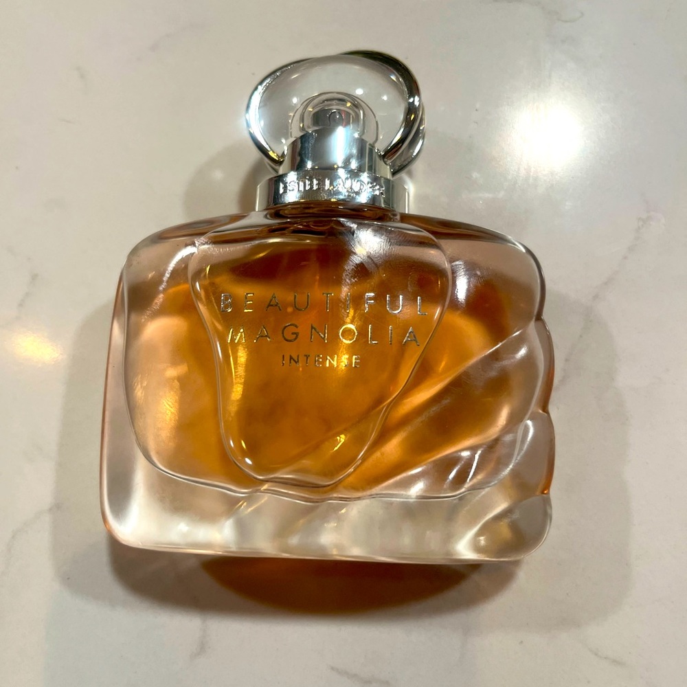 Estée Lauder Beautiful Magnolia Intense Fragrance 1.7 oz